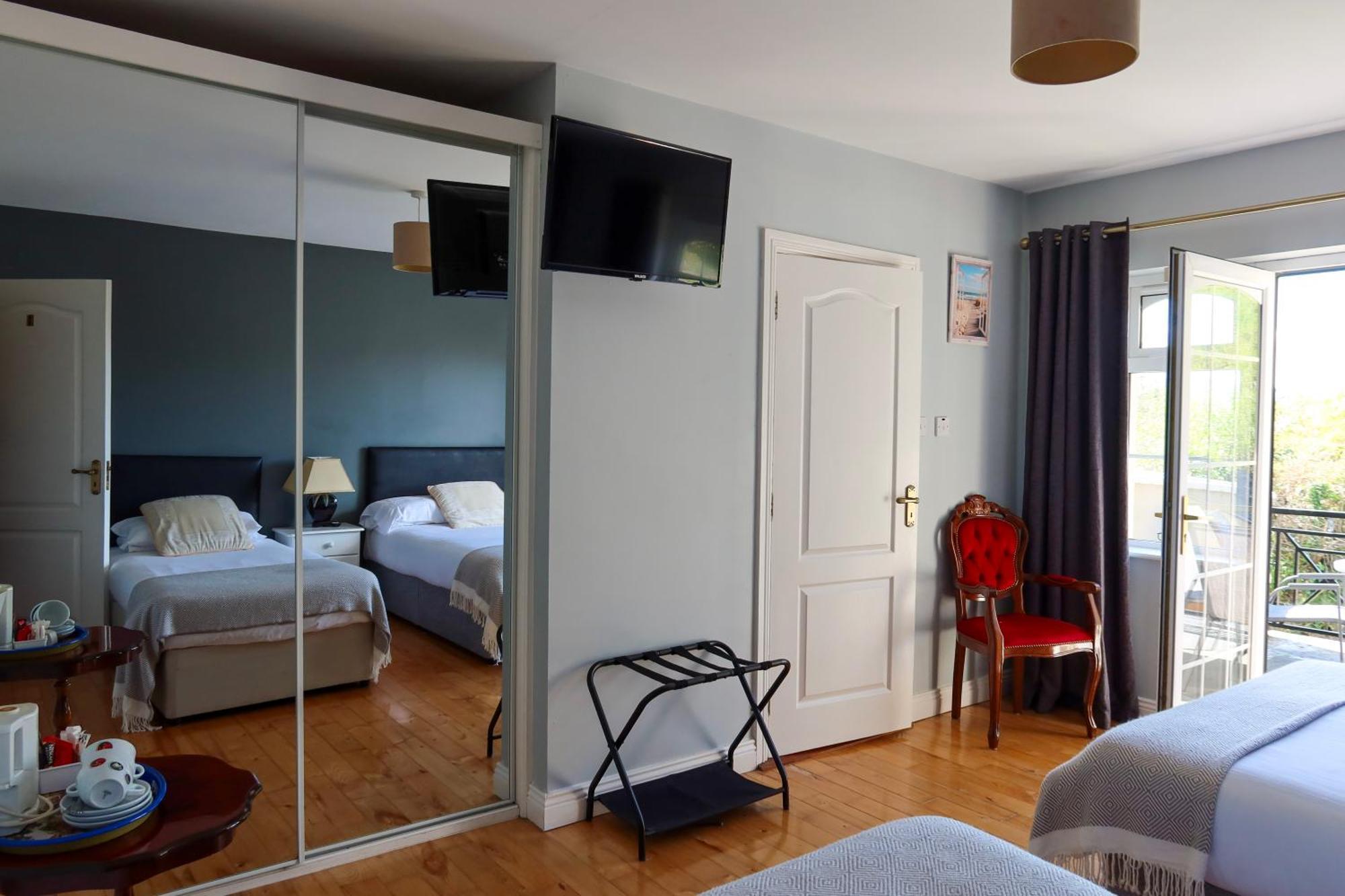 Woodville Lodge Guesthouse คิลลาร์นีย์ ภายนอก รูปภาพ